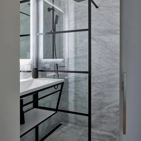 Days Apartment *